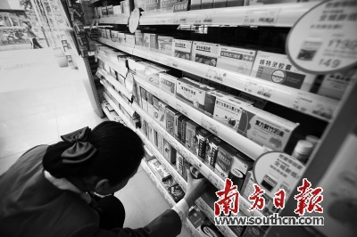 调查结果显示，深圳人有较高的药品安全意识，其中女性比男性的药品安全意识更强。朱洪波 摄