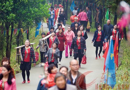 打造“永不落幕”的旅游节会