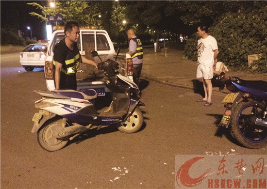 两摩托车相撞一人伤