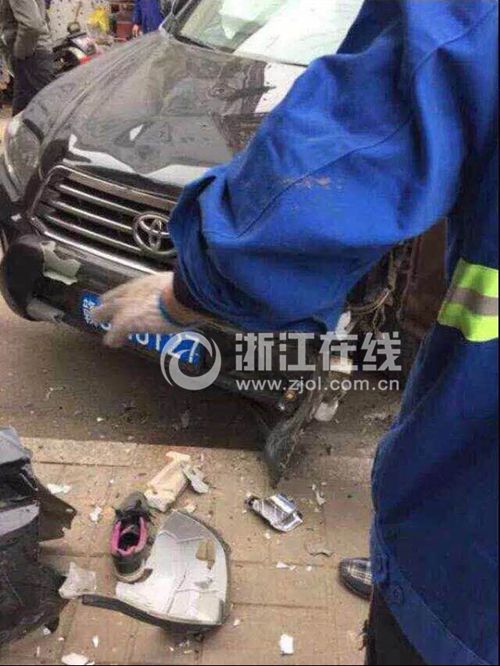 余姚发生一起交通事故已致1死5伤 司机被控制