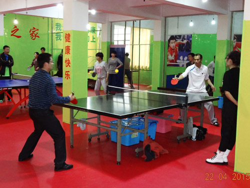 新市镇举办教师乒乓球选拔赛