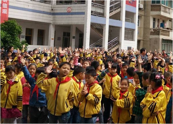 钟祥市新堤小学启动“防灾减灾宣传周”活动