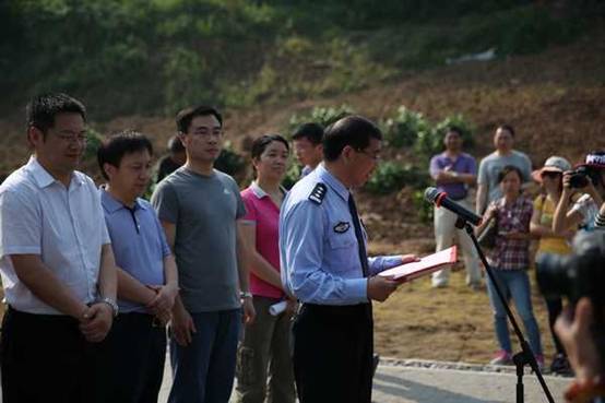 300多名先进模范人物携手共建“劳模林”