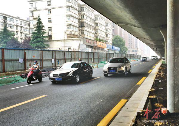 哈尔滨陇海快速路地面车道存5大交通隐患 需提防
