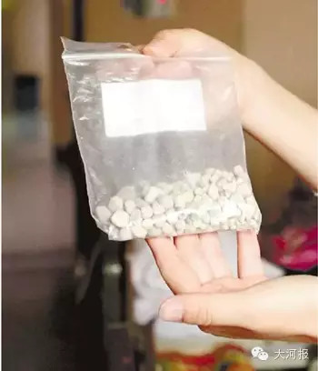 恐怖!男子肾里长420颗石头 因爱吃这个菜还……