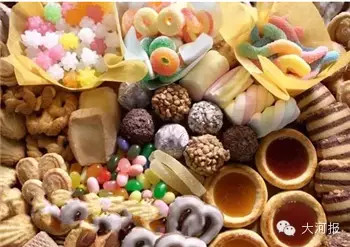 恐怖!男子肾里长420颗石头 因爱吃这个菜还……