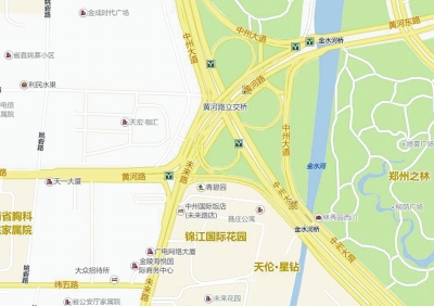 哈尔滨未来路黄河路立交 大巴硬过桥洞被“削顶”