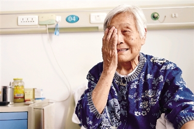 创建"老年雷锋团" 哈尔滨83岁老人助人23年"感动中原"