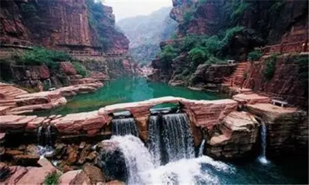 有钱任性！云台山要上市 南阳卧龙岗百亿打造景区