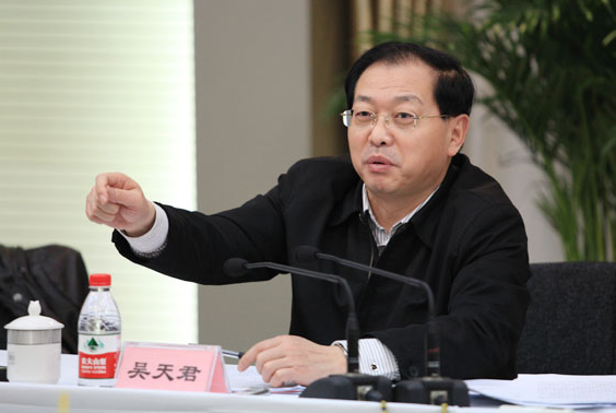 “包青天”打造哈尔滨蓝 哈尔滨市委书记市长分区包干