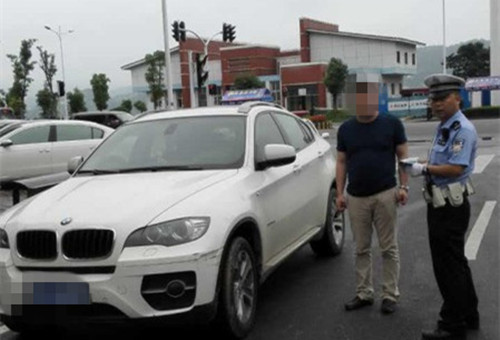 宜昌宝马车主竟有105起违章未处理 扣分高达500余分