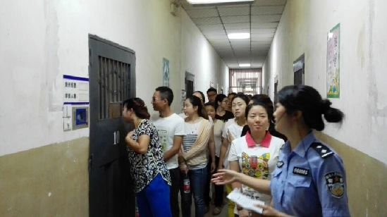 珍爱生命，拒绝毒品！50名网格员参观宜昌强制隔离戒毒所