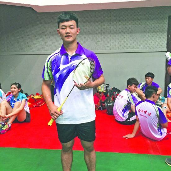 高三男生因羽毛球打得好被北大录取 只需过二本线