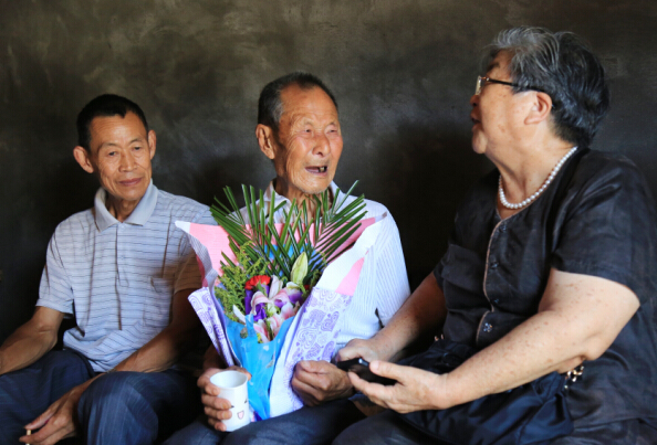 远安抗战老兵:八十年的等待,迎来和亲人相逢