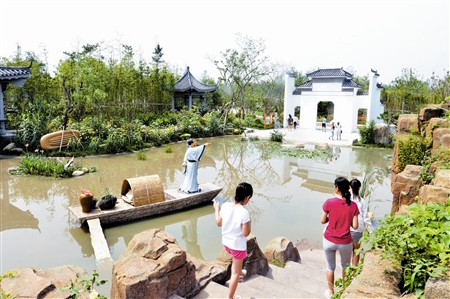 绿博园中游 尽览中国美：各省市区展园精彩纷呈
