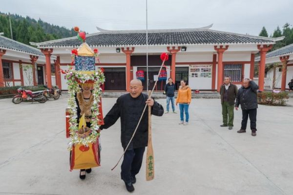 老有所乐  （杨晔摄）