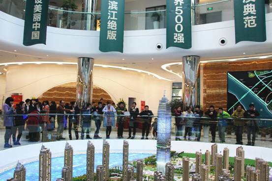 郁金香!大风车!荷兰风情园!宜昌之星那么美,我要去看看