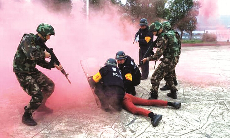 三歹徒携武器潜入葛洲坝枢纽？这只是演习！