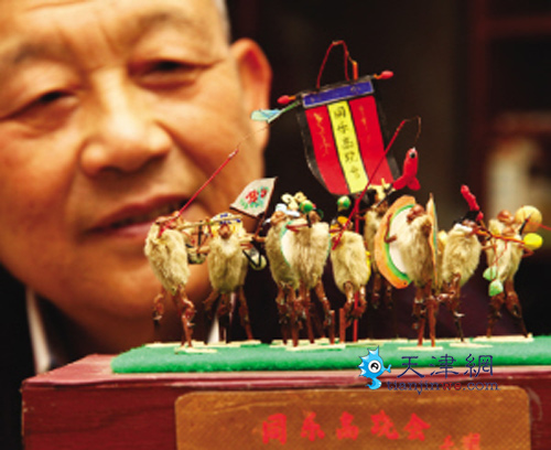 金色家园老人蝉蜕制作毛猴 “大闹天宫”庆猴年