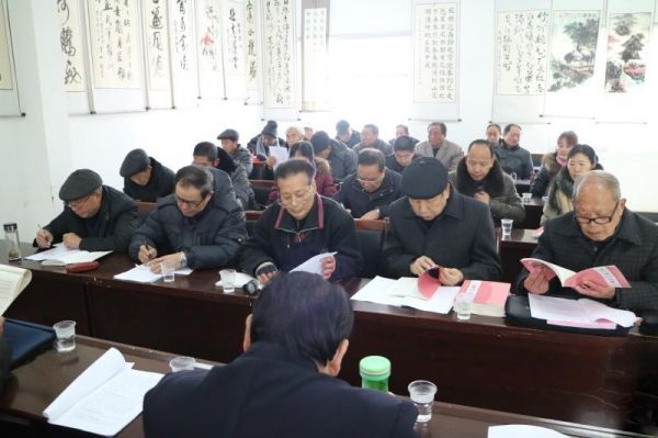 诗社成员欢聚一堂（邵庆斌 摄）