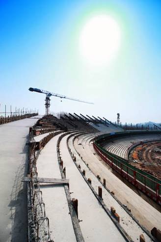 本网记者“探班”宜昌奥体中心工地