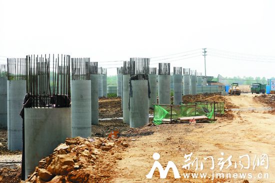 牌楼互通立交桥施工现场
