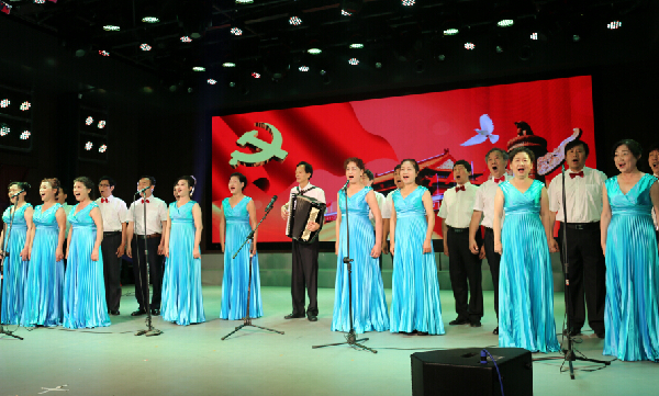 市群艺馆举办“纪念建党95周年暨红军长征胜利80周年”文艺汇演