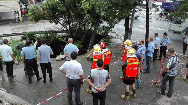 318国道猇亭至伍家岗路段已实行交通管制