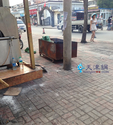 晨光道露天烧烤扎堆 营业到凌晨