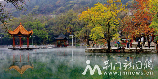 文明湖（李金阶摄）