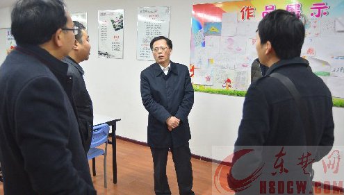 黄石市教育局“党员三日微心愿”走进师院社区