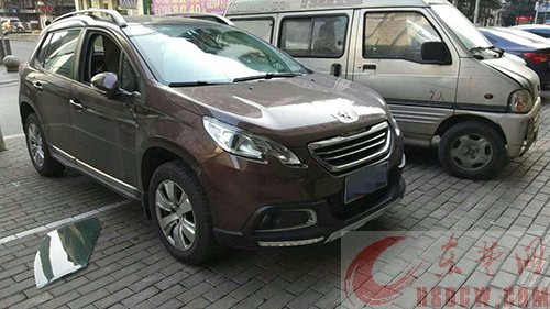两贼忒疯狂　一晚砸17辆车