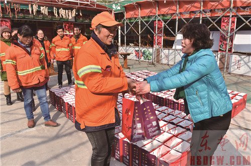 （社区）（头条）（眉头：践行社会主义核心价值观）