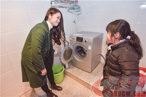 东楚晚报记者“新春走基层” 探访湖北阳新与江西瑞昌交界的枫林镇坳上村 “候鸟”相继归来  山村年味渐浓