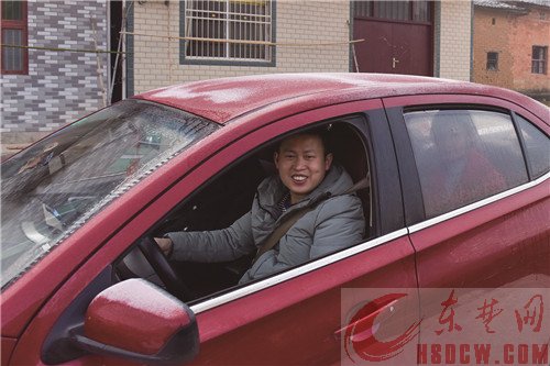 东楚晚报记者“新春走基层” 探访湖北阳新与江西瑞昌交界的枫林镇坳上村 “候鸟”相继归来  山村年味渐浓