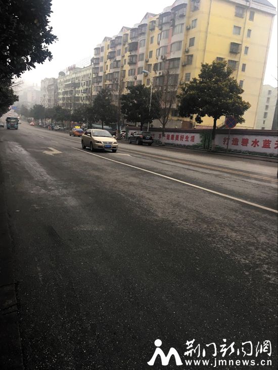 天鹅广场小乐仙前路段
