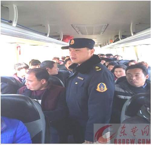 长途客车行驶超800公里 竟只配一名驾驶员 运管部门及时处置 转运被滞留的42名乘客