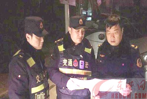 长途客车行驶超800公里 竟只配一名驾驶员 运管部门及时处置 转运被滞留的42名乘客