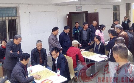 黄石港区残联在海观山社区举行残疾人象棋邀请赛