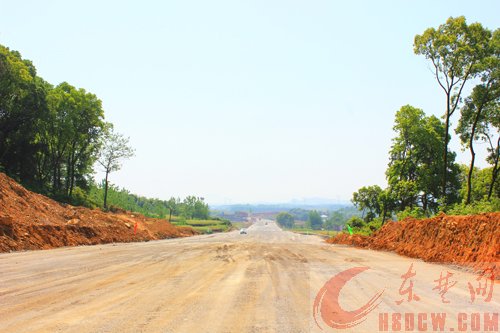 黄阳一级公路阳新段建设正酣