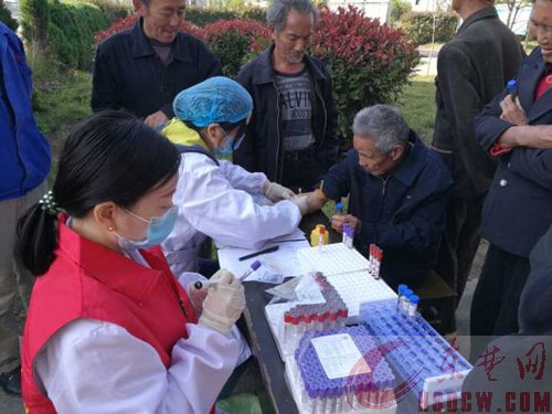 免费为老人体检