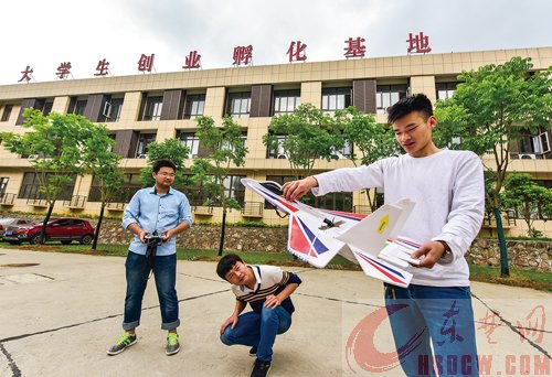 大学生“双创” 大学生“双创”