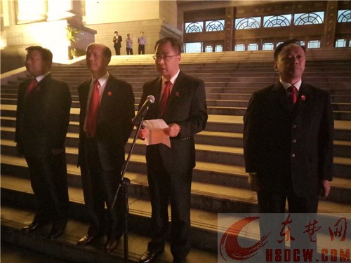 使出“霹雳”手段 打响“双百”会战