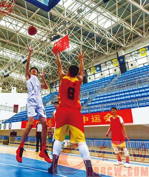 大个子经常送出“大火锅”