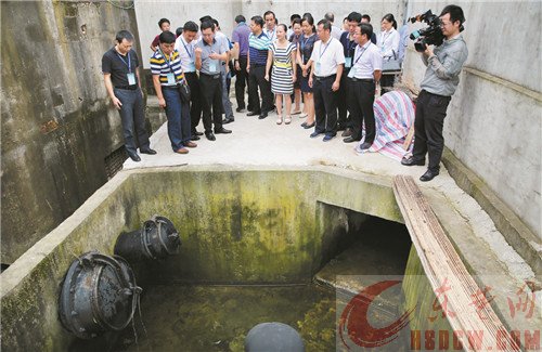 人大代表献计老城区建设