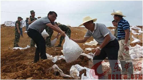 绒湖堤坝险情解除