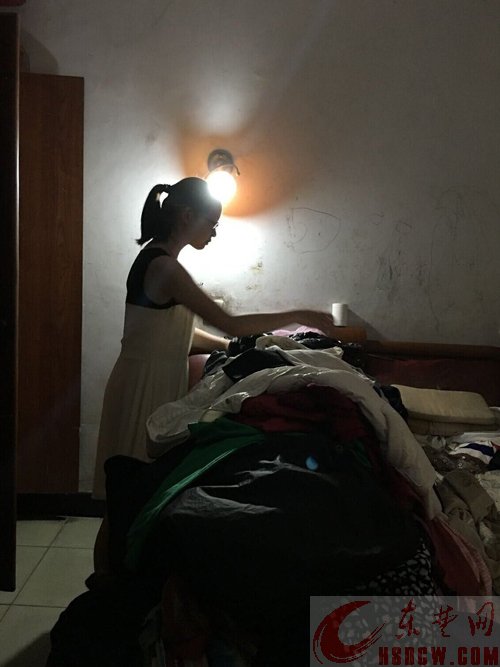 妈妈患有精神病，爸爸查出糖尿病，屋漏偏逢连夜雨 懂事女孩乐观面对：没有过不去的坎